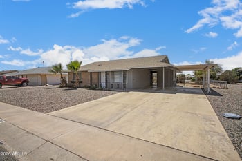 10025 Coggins Dr, Sun City, AZ 85351