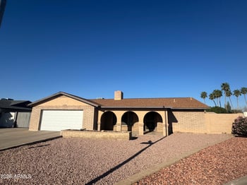10026 52nd Dr, Glendale, AZ 85302