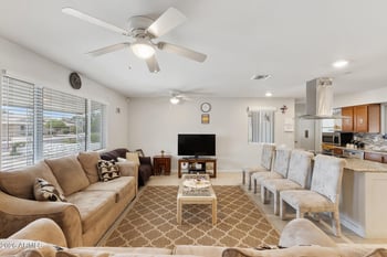 10026 W Riviera Dr, Sun City, AZ 85351