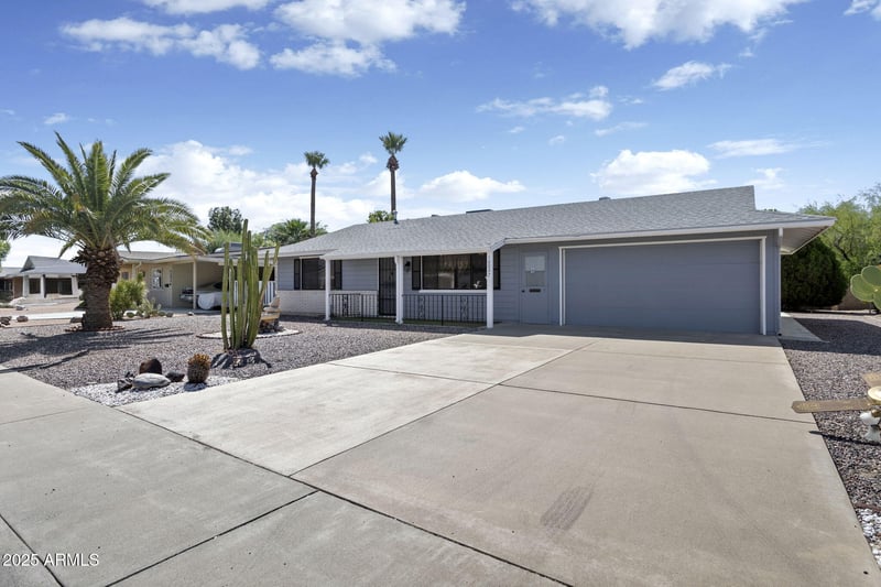 10027 Audrey Dr, Sun City, AZ 85351