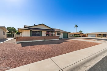 10027 Tarrytown Ave, Sun City, AZ 85351