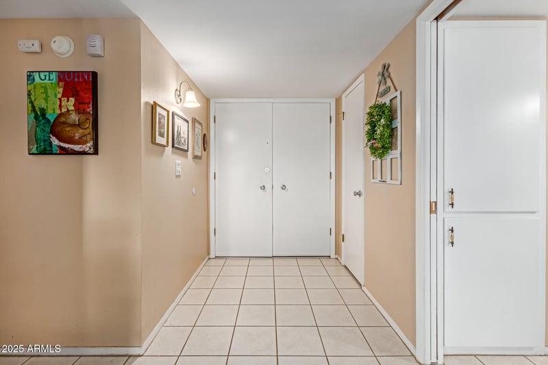 10027 Tarrytown Ave, Sun City, AZ 85351