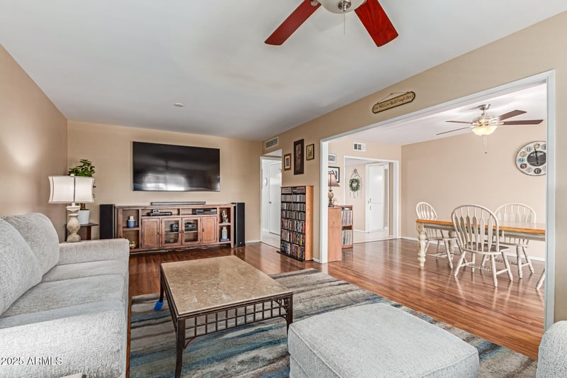 10027 Tarrytown Ave, Sun City, AZ 85351