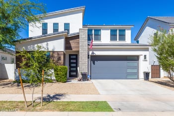 10028 Thunderbolt Ave, Mesa, AZ 85212