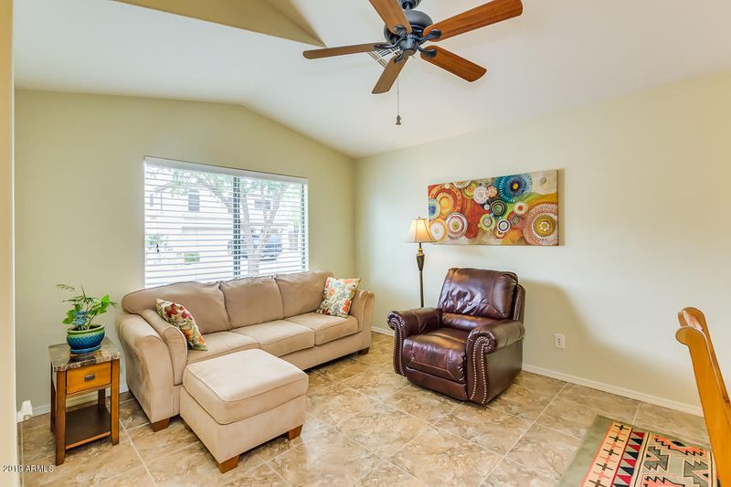 1003 E Taylor Trl, San Tan Valley, AZ 85143