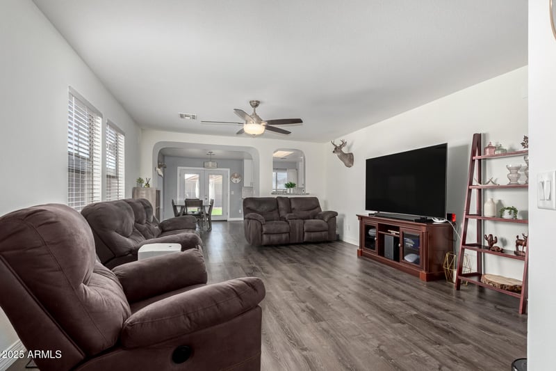 1003 Slater Cir, Mesa, AZ 85206