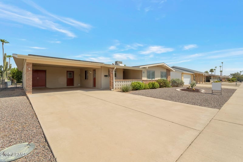 10030 Denham Dr, Sun City, AZ 85351