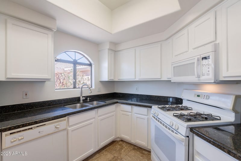 10030 W Indian School Rd #218, Phoenix, AZ 85037
