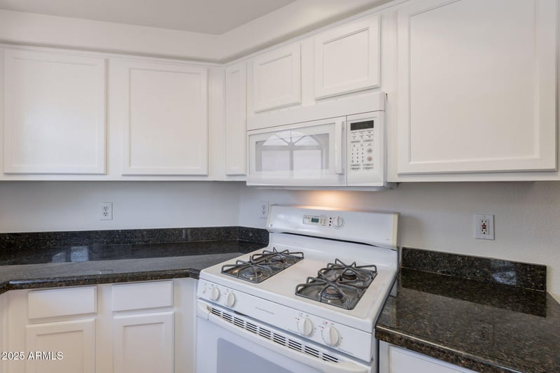10030 W Indian School Rd #218, Phoenix, AZ 85037