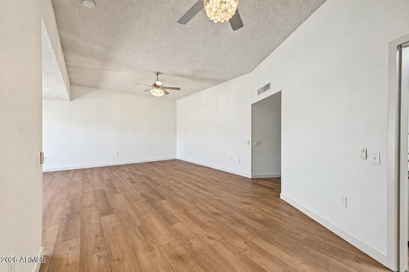 10031 W Hutton Dr, Sun City, AZ 85351