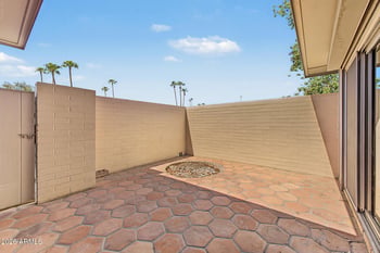 10031 W Hutton Dr, Sun City, AZ 85351