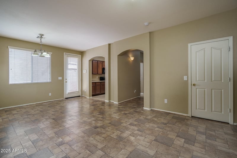 10032 Kingman St, Tolleson, AZ 85353