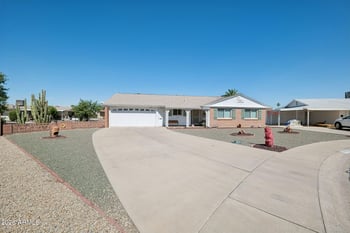 10032 Tarrytown Ave, Sun City, AZ 85351