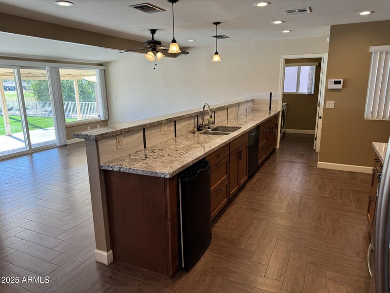 10035 Riviera Dr, Sun City, AZ 85351
