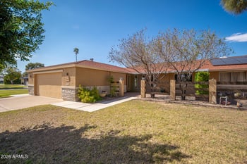 10036 Bolivar Dr, Sun City, AZ 85351