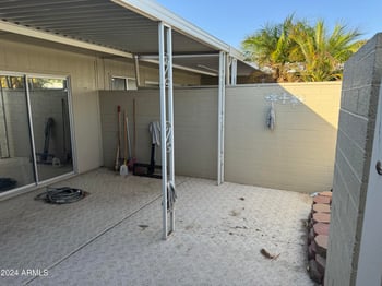 10038 Lancaster Dr, Sun City, AZ 85351