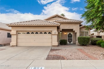 1004 Beverly Ln, Phoenix, AZ 85023