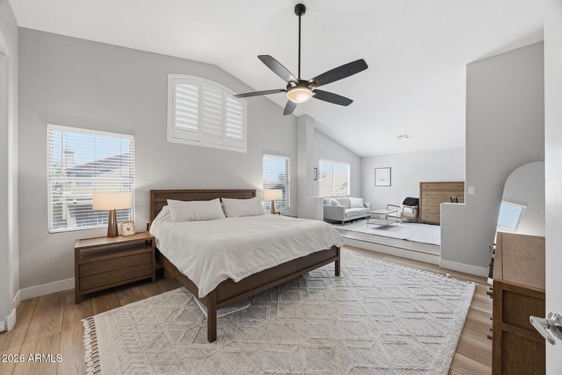 1004 E Amberwood Dr, Phoenix, AZ 85048