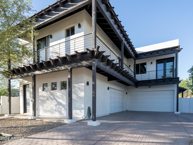 1004 Tempe Dr, Tempe, AZ 85281