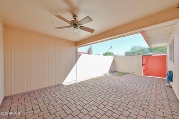 10040 Royal Oak Rd #B, Sun City, AZ 85351