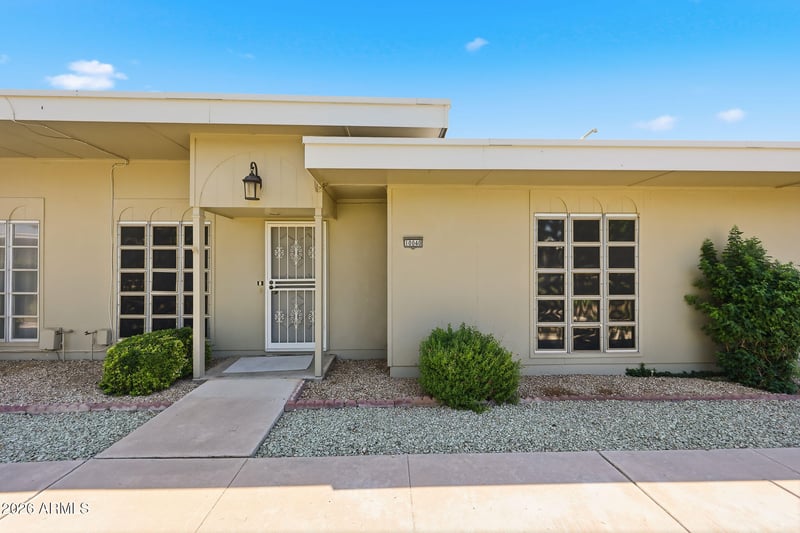 10040 W Lancaster Dr, Sun City, AZ 85351