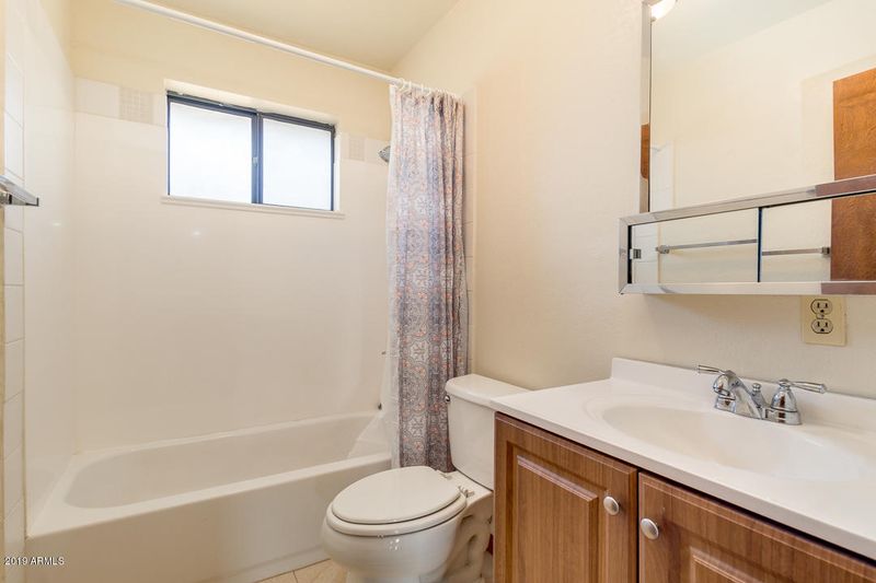 10042 N 14th St, Phoenix, AZ 85020