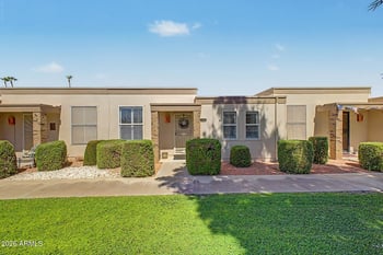 10042 W Hawthorn Dr, Sun City, AZ 85351