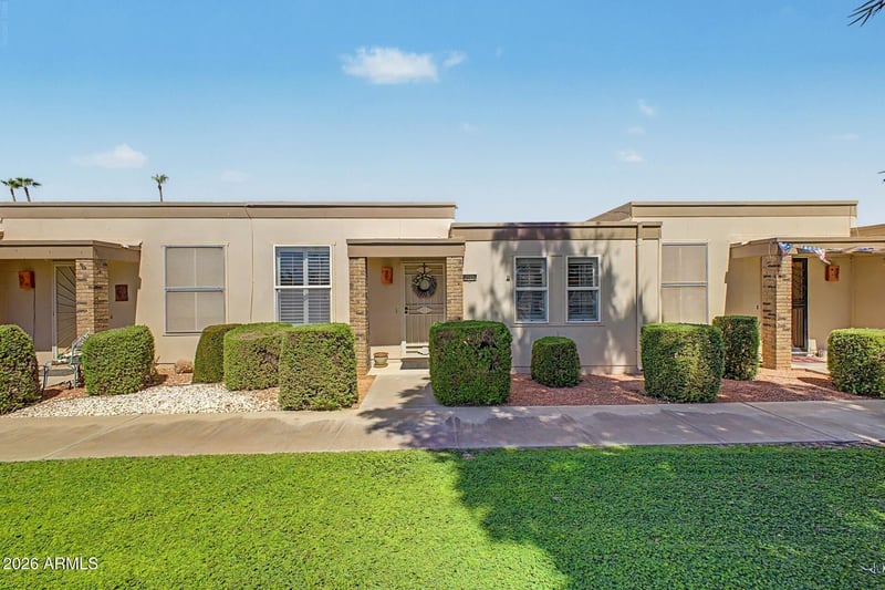 10042 Hawthorn Dr, Sun City, AZ 85351