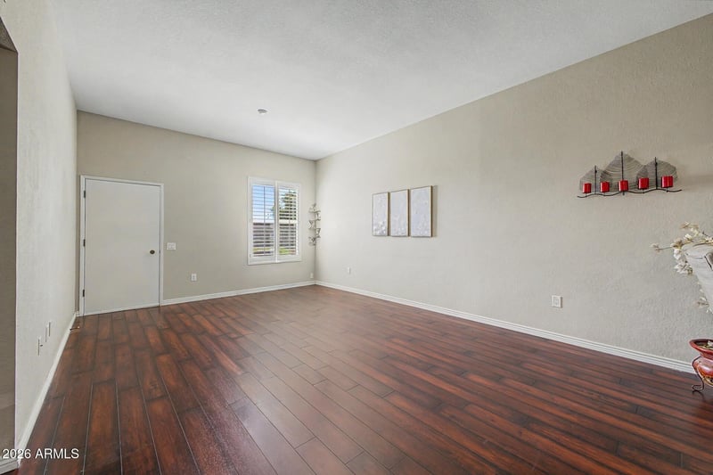 10042 Hawthorn Dr, Sun City, AZ 85351