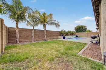 10043 Los Gatos Dr, Peoria, AZ 85383