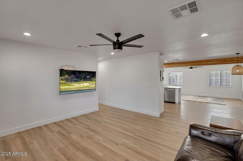 10044 N 47th Ave, Glendale, AZ 85302