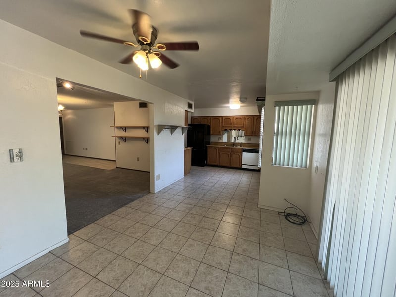 10045 Coggins Dr, Sun City, AZ 85351
