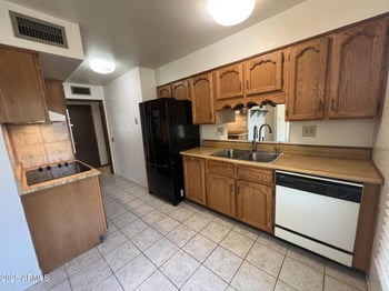 10045 Coggins Dr, Sun City, AZ 85351