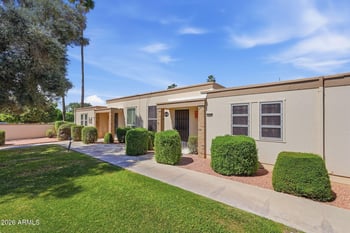 10046 Hawthorn Dr, Sun City, AZ 85351