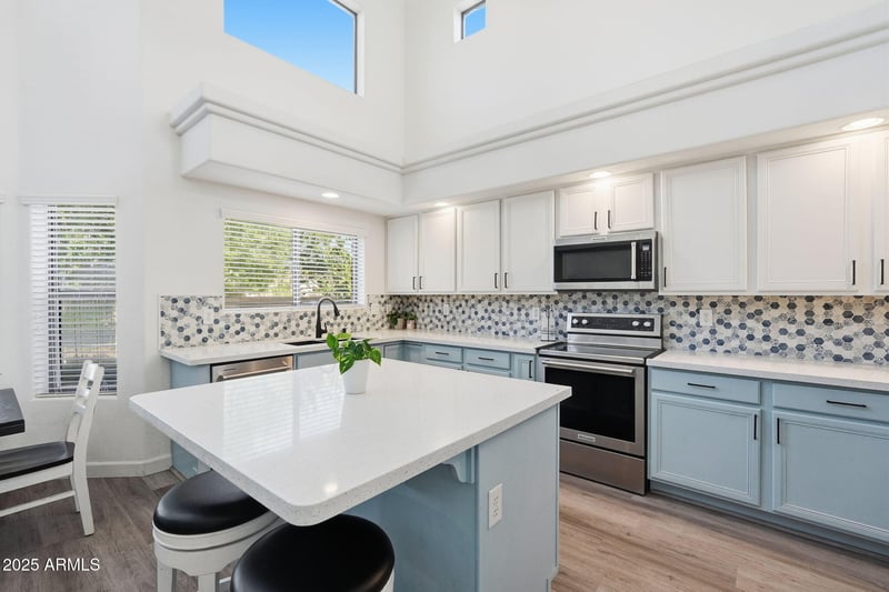 10046 Pampa Ave, Mesa, AZ 85212