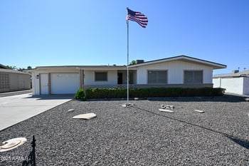 10047 Deanne Dr, Sun City, AZ 85351