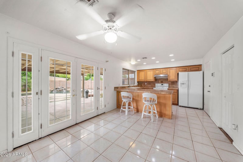 10049 47th Ave, Glendale, AZ 85302