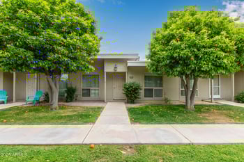 10050 Lancaster Dr, Sun City, AZ 85351