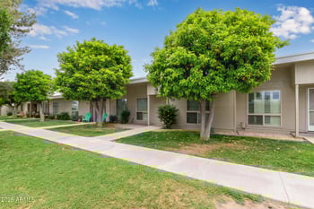 10050 Lancaster Dr, Sun City, AZ 85351