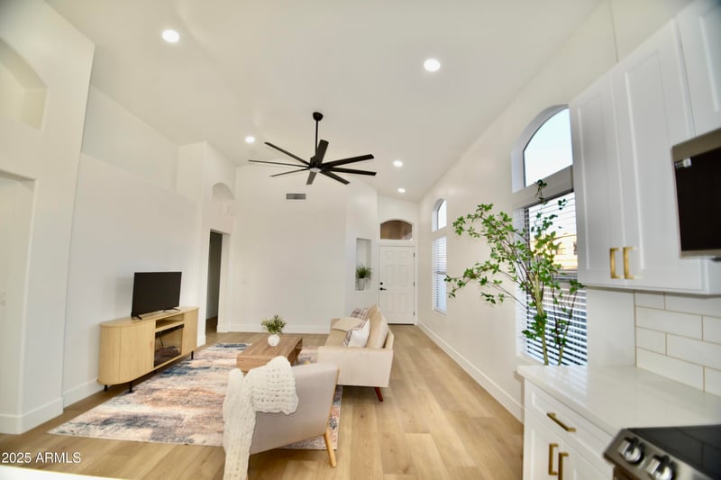 10053 Capri Ave, Mesa, AZ 85208