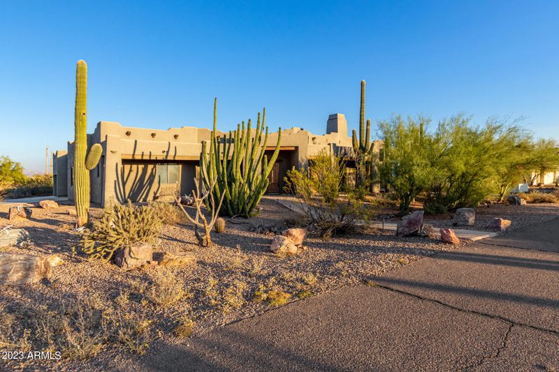 10055 E June Cir, Mesa, AZ 85207