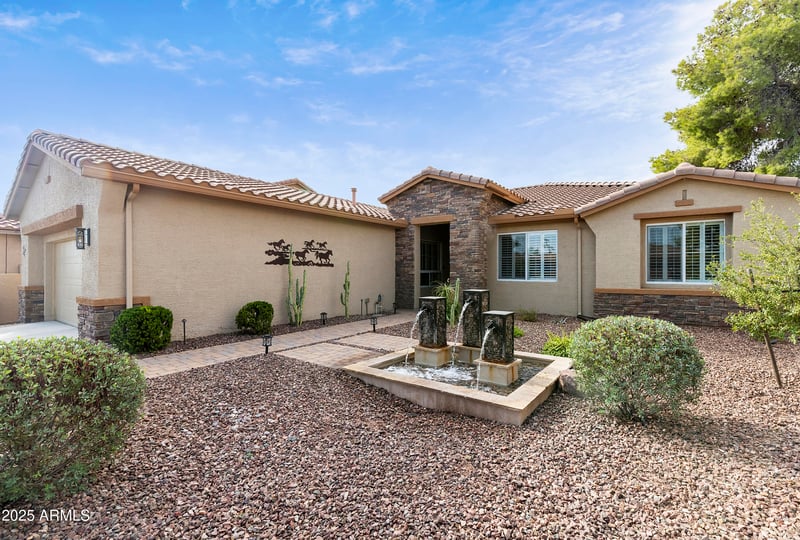 10061 Coopers Hawk Dr, Sun Lakes, AZ 85248