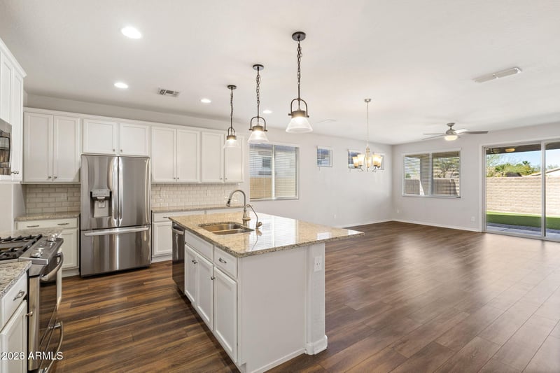 10066 Cashman Dr, Peoria, AZ 85383