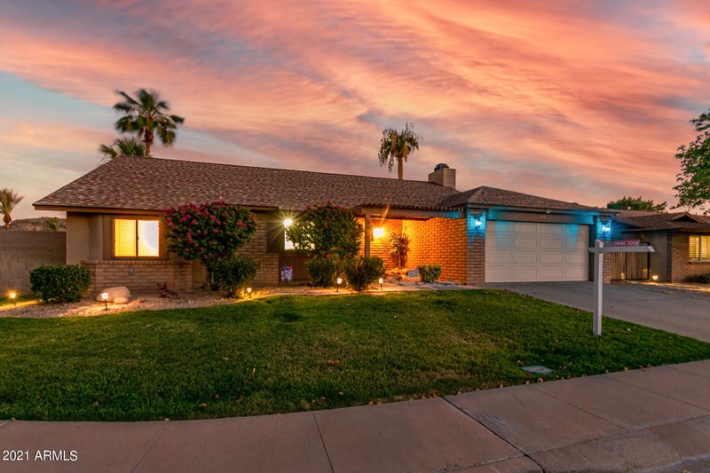 1007 E Aire Libre Ave, Phoenix, AZ 85022