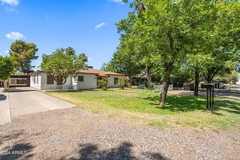 1007 E Medlock Dr, Phoenix, AZ 85014
