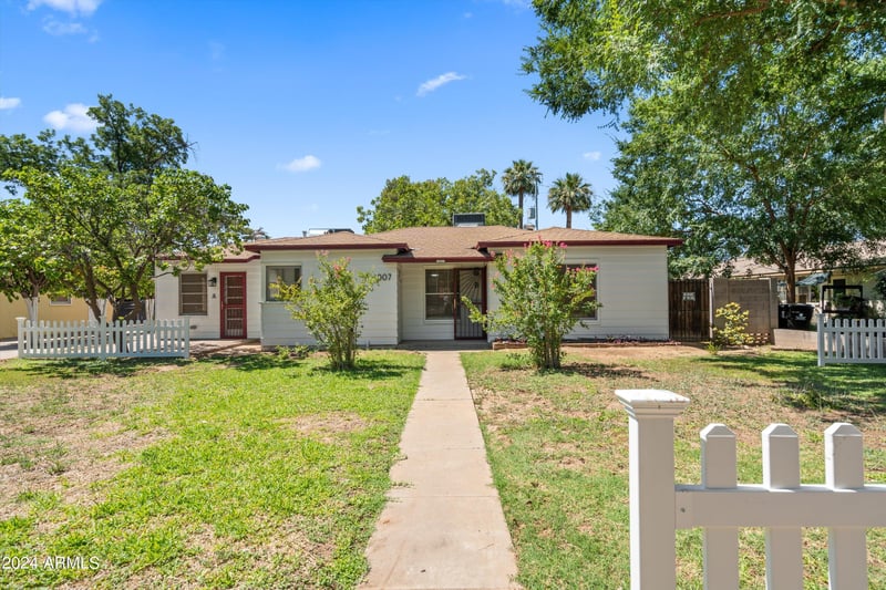 1007 E Medlock Dr, Phoenix, AZ 85014