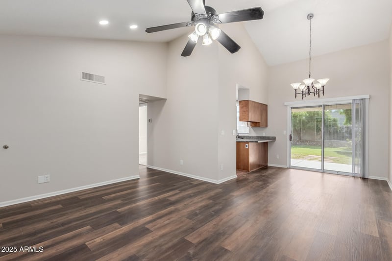 1007 Oraibi Dr, Phoenix, AZ 85024