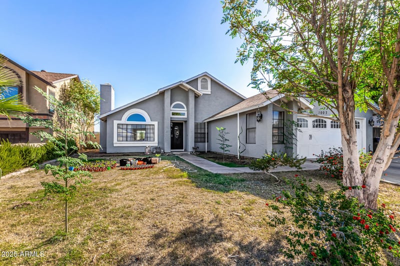 1007 Palm St, Gilbert, AZ 85234