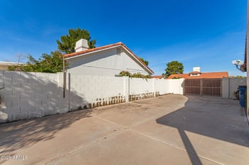 1007 Secretariat Dr, Tempe, AZ 85284