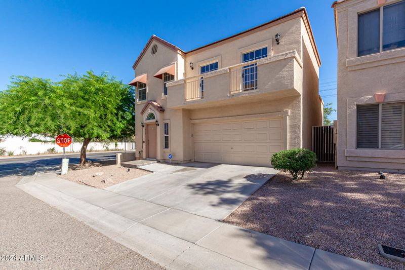 1007 W Pegasus Dr, Tempe, AZ 85283